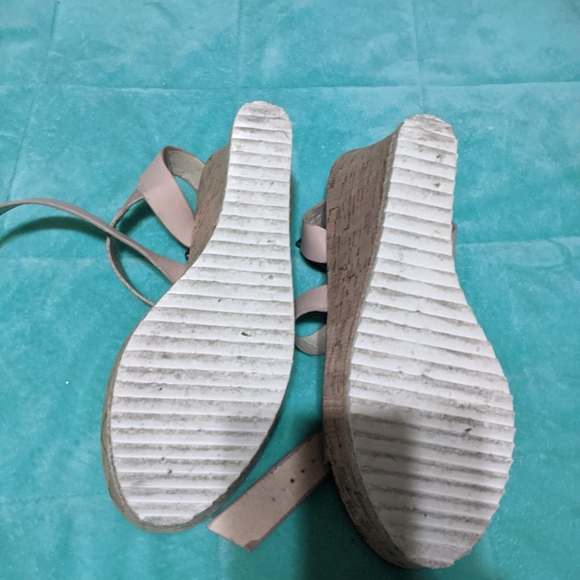 Ladies Sandals - Picture 3 of 3
